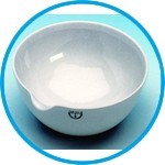 Evaporating basins, porcelain, with spout, round bottom, medium form